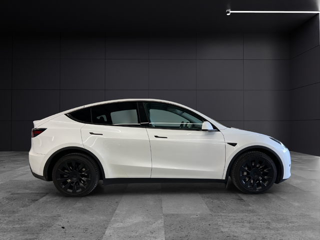 Tesla Model Y Long Range Dual AWD - автомобили, коли, обяви за нови и употребявани 6
