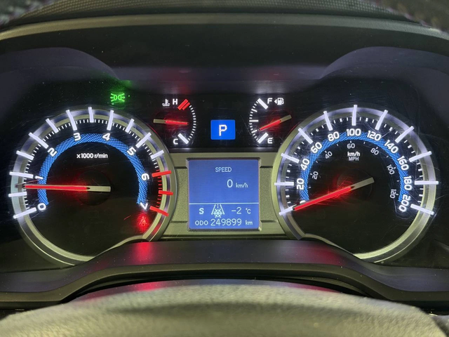 Toyota 4runner SR5| V6 - автомобили, коли, обяви за нови и употребявани 6