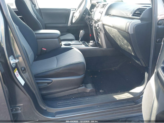 Toyota 4runner 4.0L V-6 DOHC, VVT, 270HP 4X4 Drive - автомобили, коли, обяви за нови и употребявани 4