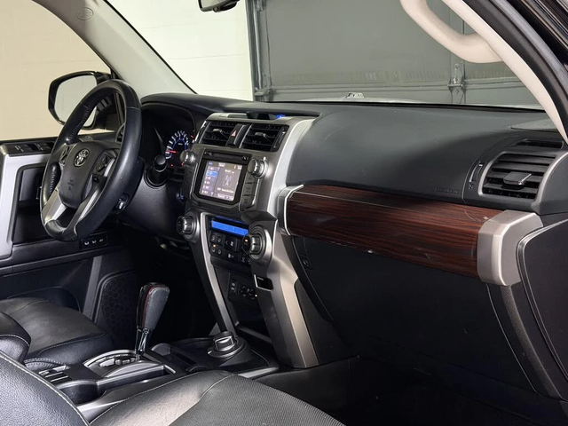 Toyota 4runner 4.0* V6* ПОДГРЕВ* КАМЕРА* КЕЙЛЕС* LANE* ASSIST - автомобили, коли, обяви за нови и употребявани 8