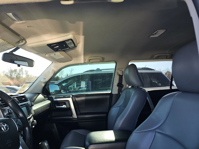 Toyota 4runner 4.0* V6* ПОДГРЕВ* КАМЕРА* КЕЙЛЕС* LANE* ASSIST - автомобили, коли, обяви за нови и употребявани 11