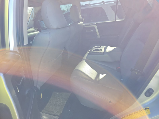 Toyota 4runner 4.0* V6* ПОДГРЕВ* КАМЕРА* КЕЙЛЕС* LANE* ASSIST - автомобили, коли, обяви за нови и употребявани 12