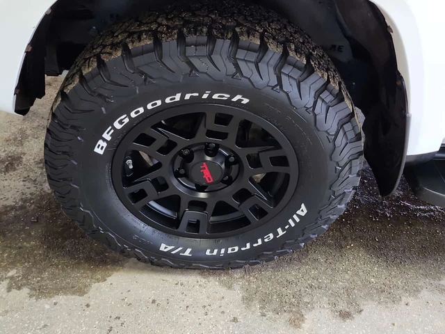 Toyota 4runner ПОДГРЕВИ| ПАНОРАМА| 2 КЛЮЧА| - автомобили, коли, обяви за нови и употребявани 4