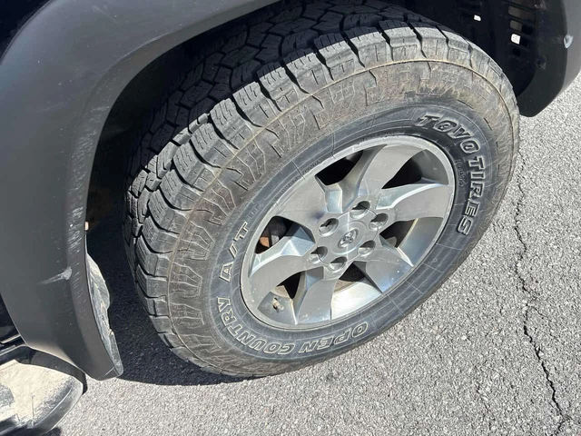 Toyota 4runner | SR5 | PANO | CARFAX - автомобили, коли, обяви за нови и употребявани 5