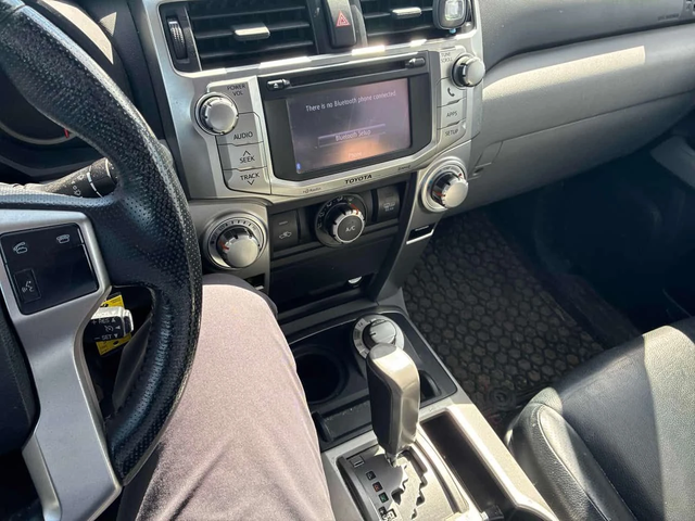 Toyota 4runner | SR5 | PANO | CARFAX - автомобили, коли, обяви за нови и употребявани 8