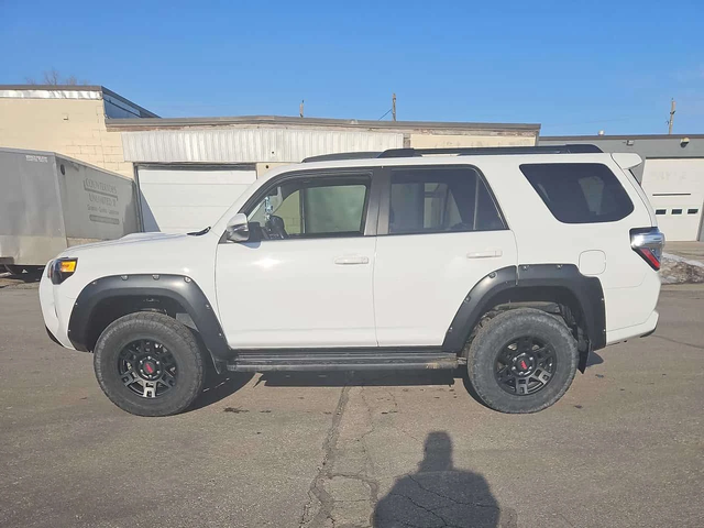 Toyota 4runner * SR5 * ГЛАВНО ПРЕДСТАВИТЕЛСТВО* - автомобили, коли, обяви за нови и употребявани 2