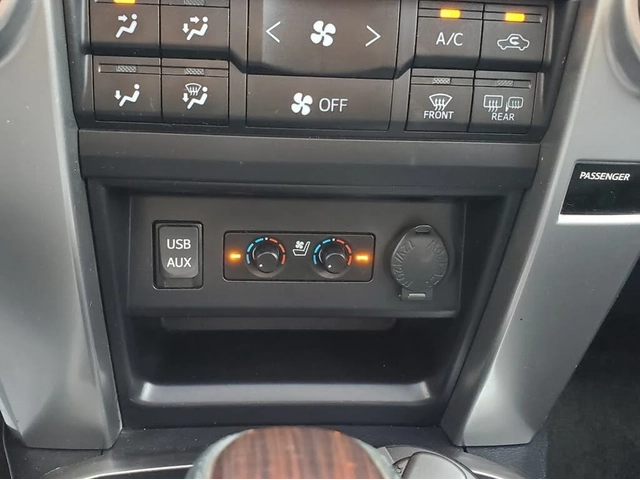 Toyota 4runner 4.0* V6* ПОДГРЕВ* КАМЕРА* КЕЙЛЕС* LANE* ASSIST - автомобили, коли, обяви за нови и употребявани 11