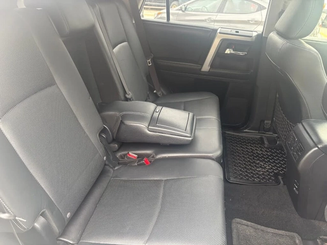 Toyota 4runner 4.0* V6* ПОДГРЕВ* КАМЕРА* КЕЙЛЕС* LANE* ASSIST - автомобили, коли, обяви за нови и употребявани 12