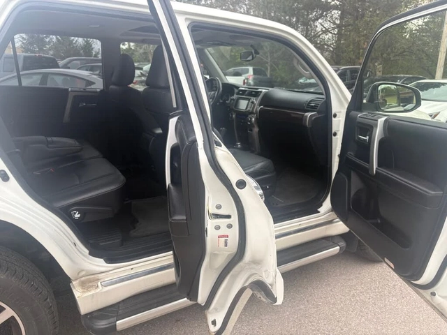 Toyota 4runner 4.0* V6* ПОДГРЕВ* КАМЕРА* КЕЙЛЕС* LANE* ASSIST - автомобили, коли, обяви за нови и употребявани 9