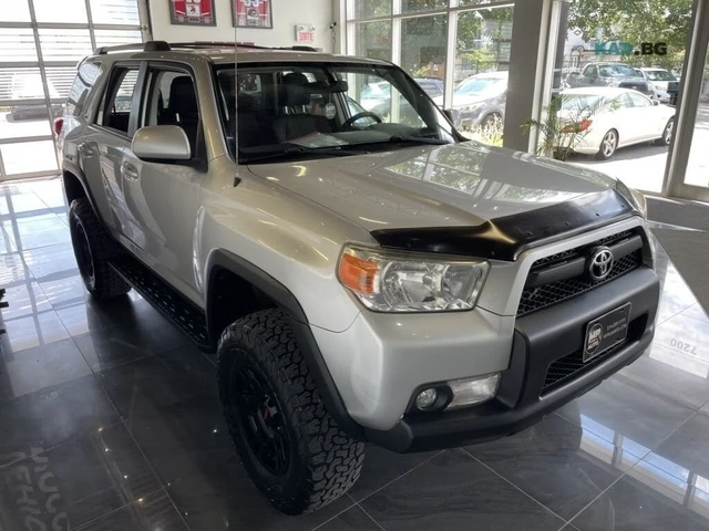 Toyota 4runner SR5* 4WD* CARFAX* - автомобили, коли, обяви за нови и употребявани 1
