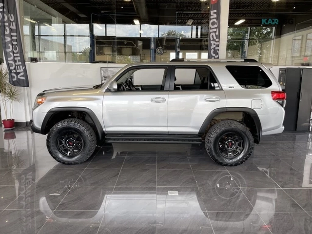 Toyota 4runner SR5* 4WD* CARFAX* - автомобили, коли, обяви за нови и употребявани 6