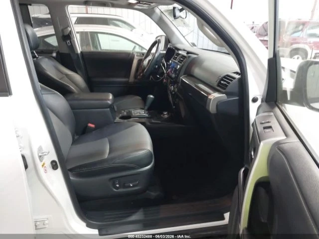 Toyota 4runner SR5  Premium 4WD - автомобили, коли, обяви за нови и употребявани 4