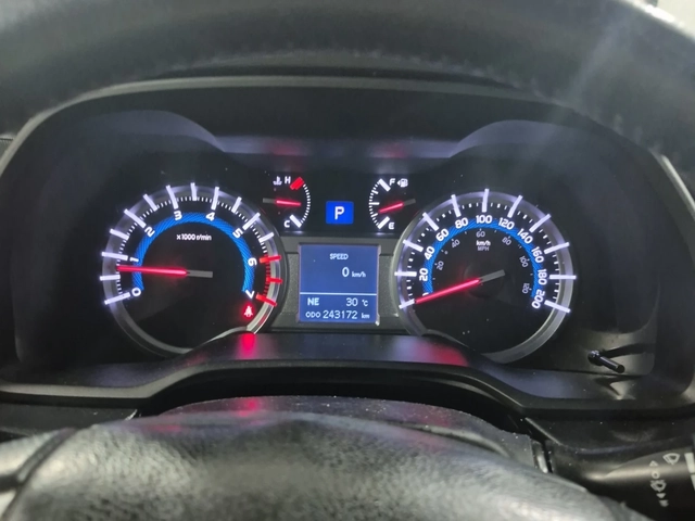 Toyota 4runner SR5 4WD - автомобили, коли, обяви за нови и употребявани 6
