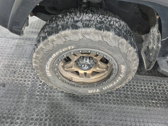 Toyota 4runner SR5 4WD - автомобили, коли, обяви за нови и употребявани 5