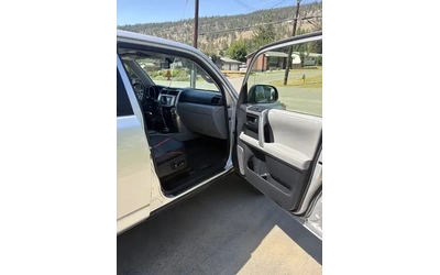Toyota 4runner 4WD 4dr V6 SR5 - автомобили, коли, обяви за нови и употребявани 6