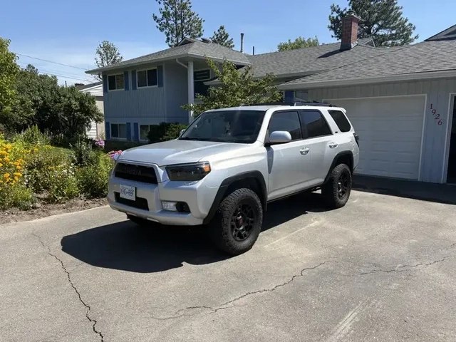 Toyota 4runner 4WD 4dr V6 SR5 - автомобили, коли, обяви за нови и употребявани 2