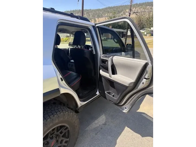 Toyota 4runner 4WD 4dr V6 SR5 - автомобили, коли, обяви за нови и употребявани 8