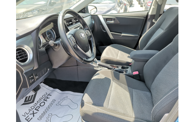 toyota-auris-1-8-hybrid-e5b - 5