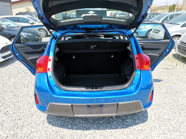 Toyota Auris 1.8 Hybrid E5B - автомобили, коли, обяви за нови и употребявани 9