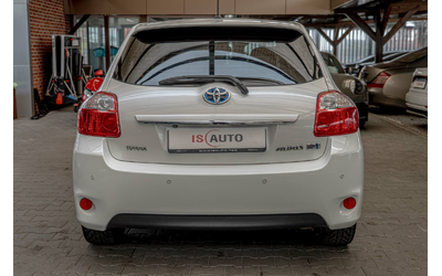 toyota-auris-1-8-vvt-i-hybrid-e-cvt-klimatronik-kamera - 4