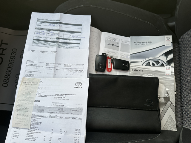 Toyota Auris 1.8H E6C BLACK EDITION - автомобили, коли, обяви за нови и употребявани 14