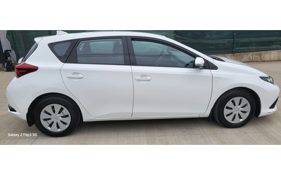 toyota-auris - 2