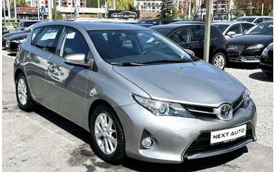 toyota-auris - 2