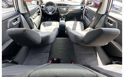 Toyota Auris 1.4D-4D 90HP CAM EURO 5B - автомобили, коли, обяви за нови и употребявани 8