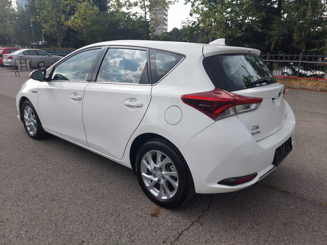 Toyota Auris 1, 8i  UNIKAT 136KS - автомобили, коли, обяви за нови и употребявани 3