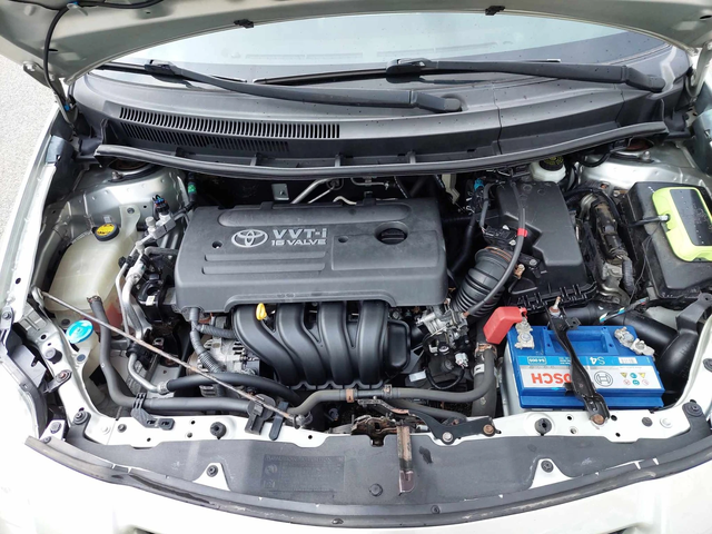 Toyota Auris 1,4i 97ps - автомобили, коли, обяви за нови и употребявани 13