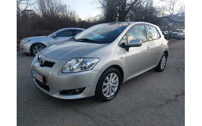 toyota-auris - 0