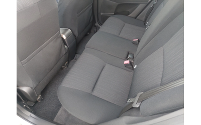 Toyota Auris 1, 6i  УНИКАТ!!! - автомобили, коли, обяви за нови и употребявани 7