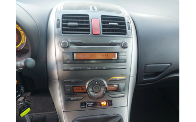 Toyota Auris 1, 6i  УНИКАТ!!! - автомобили, коли, обяви за нови и употребявани 8