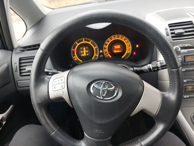 Toyota Auris 2, 0d 126ps - автомобили, коли, обяви за нови и употребявани 6