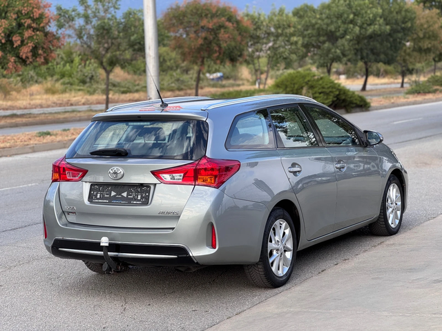 Toyota Auris 1.6i 132кс * Автоматик* - автомобили, коли, обяви за нови и употребявани 4