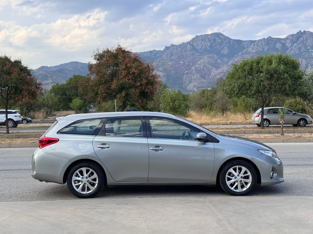 Toyota Auris 1.6i 132кс * Автоматик* - автомобили, коли, обяви за нови и употребявани 5