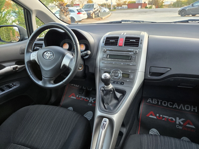 Toyota Auris 1.4D4d-90kc= 119.000km= FACELIFT= КЛИМАТРОНИК - автомобили, коли, обяви за нови и употребявани 12