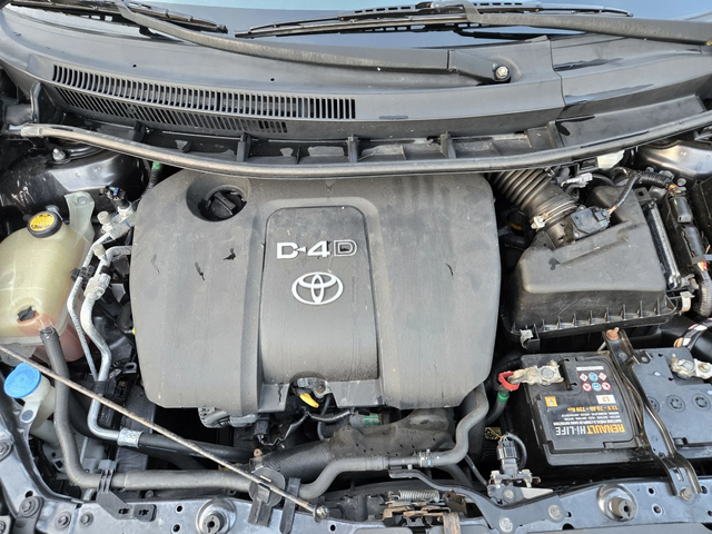 Toyota Auris 1.4D4d-90kc= 119.000km= FACELIFT= КЛИМАТРОНИК - автомобили, коли, обяви за нови и употребявани 16