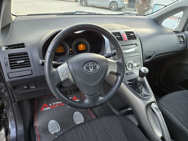 Toyota Auris 1.4D4d-90kc= 119.000km= FACELIFT= КЛИМАТРОНИК - автомобили, коли, обяви за нови и употребявани 7