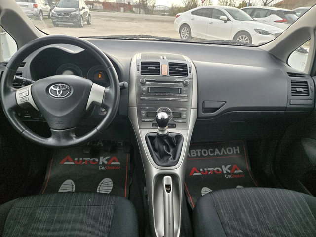 Toyota Auris 2.0D4d-126кс= 136.000км= 6СК= КЛИМАТРОНИК - автомобили, коли, обяви за нови и употребявани 11