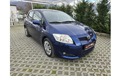 toyota-auris - 1