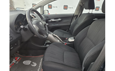 Toyota Auris 2.0D4d-126кс= 136.000км= 6СК= КЛИМАТРОНИК - автомобили, коли, обяви за нови и употребявани 6