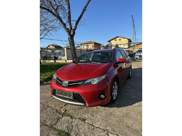 Toyota Auris - автомобили, коли, обяви за нови и употребявани 0