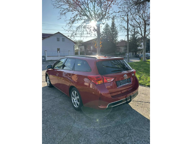 Toyota Auris - автомобили, коли, обяви за нови и употребявани 3