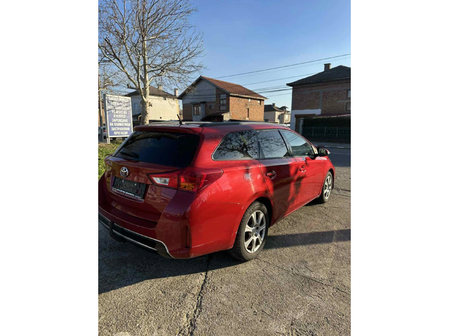Toyota Auris - автомобили, коли, обяви за нови и употребявани 6