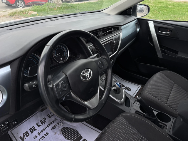 Toyota Auris 1.8 VVT-i HYBRID/BENZIN E - автомобили, коли, обяви за нови и употребявани 11