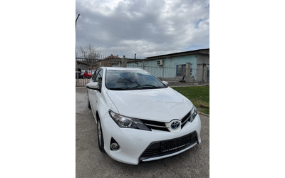 toyota-auris - 2