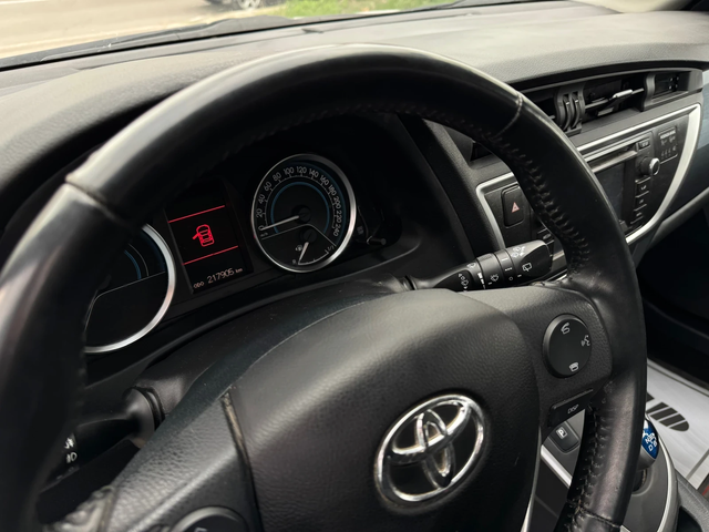 Toyota Auris 1.8 VVT-i HYBRID/BENZIN E - автомобили, коли, обяви за нови и употребявани 8