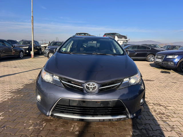 Toyota Auris 1.4D-4D NAVI/KAMERA EURO 5 - автомобили, коли, обяви за нови и употребявани 2