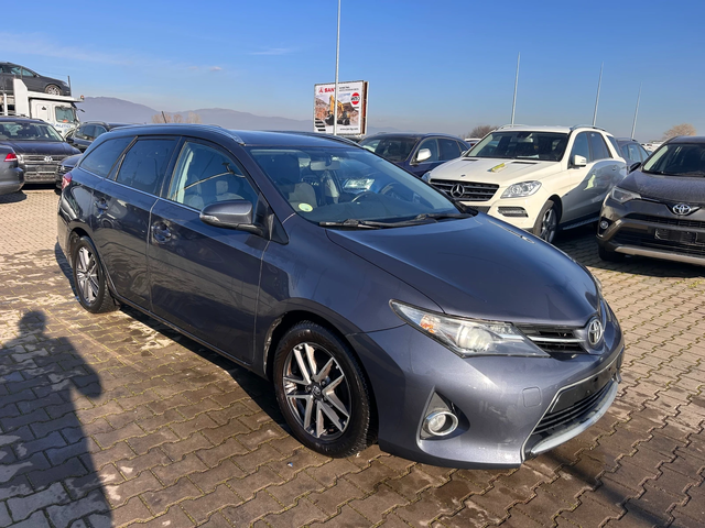 Toyota Auris 1.4D-4D NAVI/KAMERA EURO 5 - автомобили, коли, обяви за нови и употребявани 3